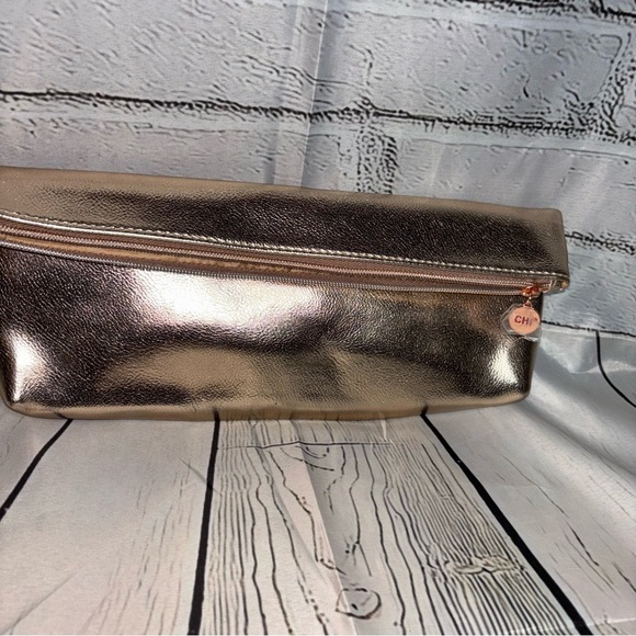2/$30 CHI Rose Gold Folder Over Snap Zip Travel Bag - Picture 1 of 7